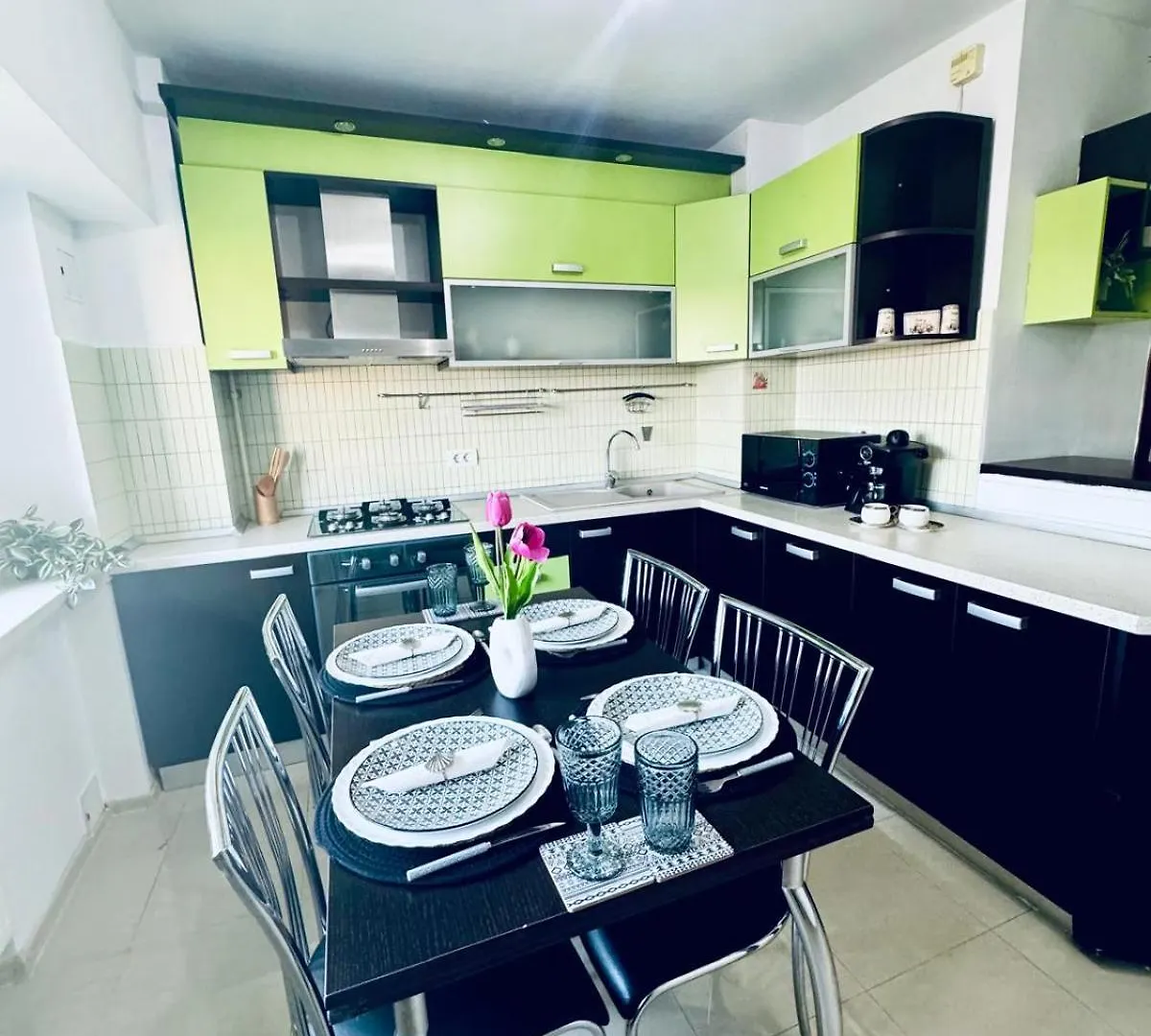 3 Rooms Unirii Square Alba Iulia 75 Bucharest 0*,  Romania