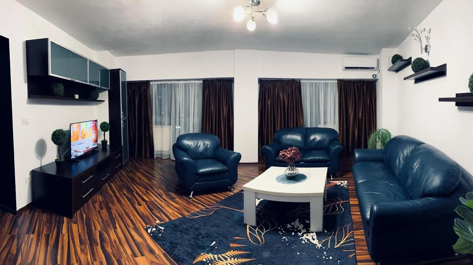 3 Rooms Unirii Square Alba Iulia 75 Bucharest 0*,  Romania